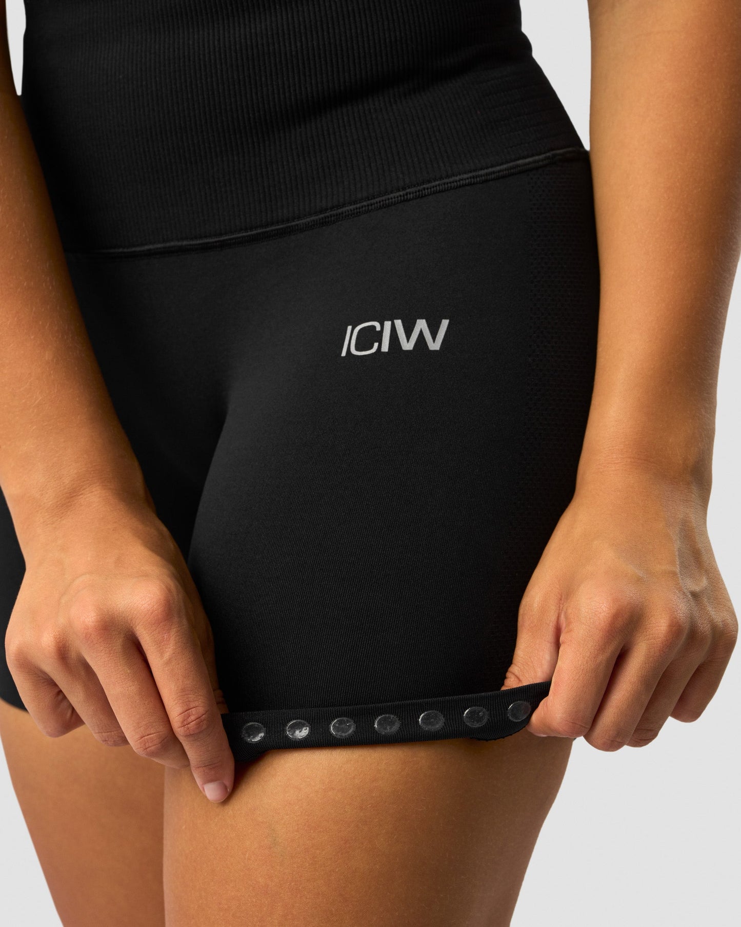 Define Seamless Pocket Shorts - Black - for kvinde - ICANIWILL - Shorts